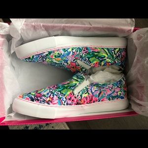 Lilly Pulitzer Julie Sneakers—size 8